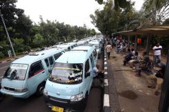 Sopir Angkot Tanah Abang Kembali Geruduk Balai Kota DKI