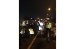 Mobil Terbakar di Tol Pedati Arah Cawang