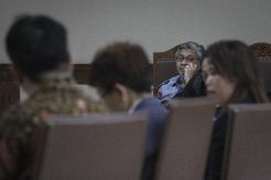 Modus Korupsi, Uang...