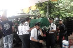 Kedatangan Jenazah Dianti Putri Disambut Isak Tangis Keluarga