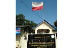 Pengibar Bendera Merah Putih Terbalik Bukan PNS KKP