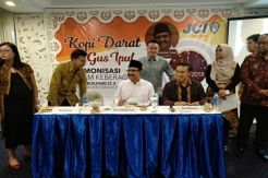 Gus Ipul Ajak Pengusaha Milenial Majukan Jatim