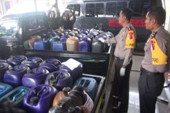 Polres Indramayu Sita 2,1 Ton BBM Ilegal