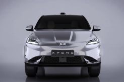 iPhone dan Alibaba Dukung Xpeng Lawan Tesla