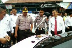 Takut Razia Polisi, Mobil Sedan Berisi Senpi dan Sabu Ditinggal Pemilik