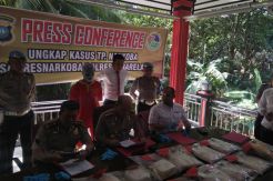 Polresta Barelang Gagalkan Pengiriman 27.296 Ekstasi dan 6.219 Gram Sabu