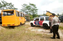 Bus Sekolah Sinar Mas Kecelakaan, Belasan Pelajar Dilarikan ke Rumah Sakit