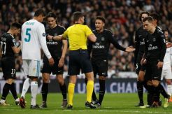 Merasa Dicurangi Wasit, Pelatih PSG Frustrasi