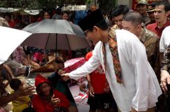 Sandi Tak Permasalahkan Pengemis di Vihara Dharma Bhakti