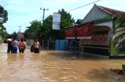 Ribuan Rumah di Cirebon Terendam Banjir