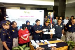 Wanita Ini Sembunyikan 0,5 Kg Sabu Dalam Pembalut yang Dipakainya