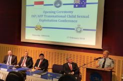 Polri-AFP Kerja Sama...
