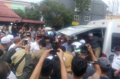Ribuan Orang Melepas Jenazah Cawagub Kaltim Nusyirwan Ismail