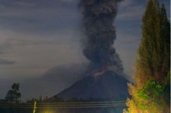 Presiden Diminta Tetapkan Sinabung Jadi Bencana Nasional