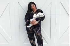 Kylie Jenner Rayakan...