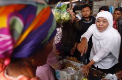 Khofifah Janji Jika Terpilih Lansia Jatim Bakal dapat PKH Plus