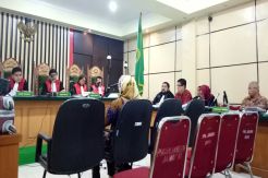 Istri Terdakwa Suap RAPBD Jambi Akui Diperintah Suami Terima Uang