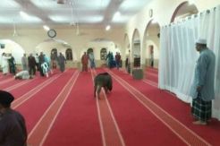 Masuk Masjid saat Jamaah...