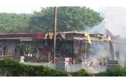 Tim Labfor Mabes Polri Olah TKP Lokasi Kebakaran SPBU Berbek Waru