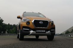 First Drive Datsun Cross;...