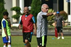 Pelatih Persib Sebut Tiga Tim Ini Jadi Pesaing Berat di Liga 1 2018