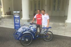 Anies Baswedan Terima Prototipe Becak Listrik dari Putra Amien Rais
