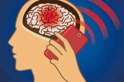 Studi Baru: Hands Free Cegah Radiasi Ponsel Membunuh Anda