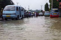 Banjir, Arus Lalin di Pantura Cirebon Terganggu