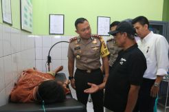 Wanita Paruh Baya Ini...