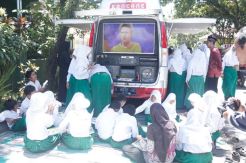 Tak Hanya Membaca, Mobil KaCa UMM Juga Gali Potensi Siswa
