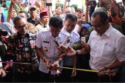 Gerai OK OCE Pap and Mam Store Gandeng Warga Pemilik Warung
