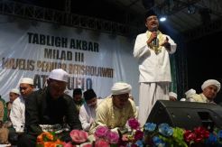 Gus Ipul Ajak Ribuan Santri di Sampang Cinta Tanah Air