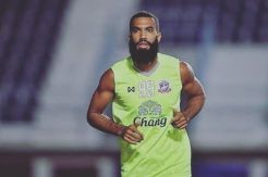 Gagal Gabung Persebaya, Comvalius Tetap Berkostum Suphanburi FC