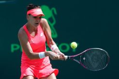 Bertanding Satu Jam Lebih, Radwanska Sukses Taklukkan Halep