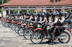 Kantor KPU Dikepung Massa, Ketua Panwaslu Disandera