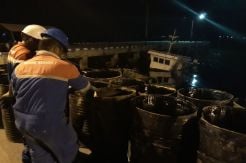 Kapal Tenggelam, Lantamal IV Tanjungpinang Sedot Tumpahan Minyak