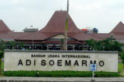 Calon Jamaah Haji Jateng-DIY Berangkat dari Bandara Adi Soemarmo