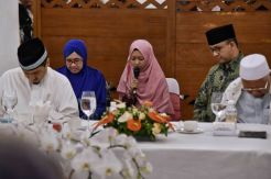 Anies Puji Prestasi Rifdah Sang Hafizah Alquran dari Jakarta