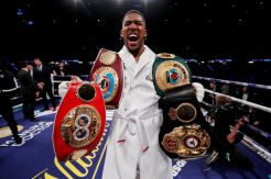 Setelah Bungkam Parker, Joshua Bidik Sabuk WBC Milik Deontay Wilder