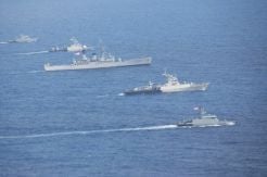 Kerahkan Alat Tempur, TNI AL Gelar Latihan di Laut Natuna