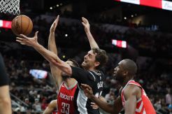 Rockets Gagal Meledak, 11 Kemenangan Beruntun Dihentikan Spurs
