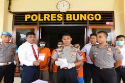 Asyik Tunggu Paket Sabu, Robi dan Rudi Diringkus Polisi