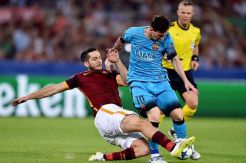 Bek AS Roma Akui Sulit Hentikan Messi