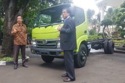 Beli Hino Dutro Langsung Dapat Gratis Emas 35gr