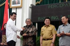 Pusat Dorong Seluruh Pemerintah Daerah Bangun Mal Pelayanan Publik