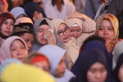 Isak Tangis Warnai Dzikir dan Doa Bersama Jelang UNBK