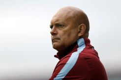 Mantan Kapten Inggris Ray Wilkins Meninggal Dunia