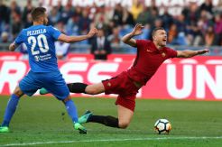 Dikalahkan Fiorentina, Posisi Roma Rawan Disalip Lazio