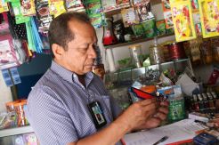 Bea Cukai Pekanbaru dan Kediri Kompak Lakukan Operasi Pasar Rokok Ilegal