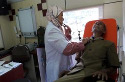 Ratusan Warga Diobati dalam Gerbong Kereta Api